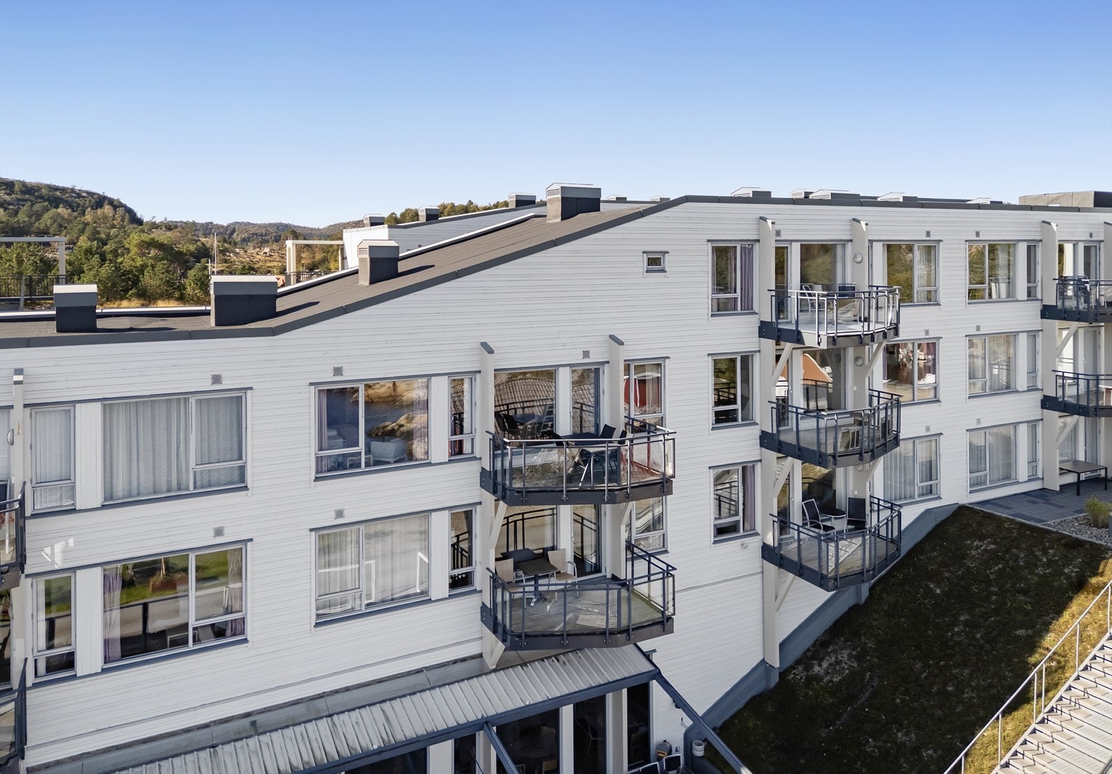 Nydelig leilighet som lover mye god utsikt. Galleribilde