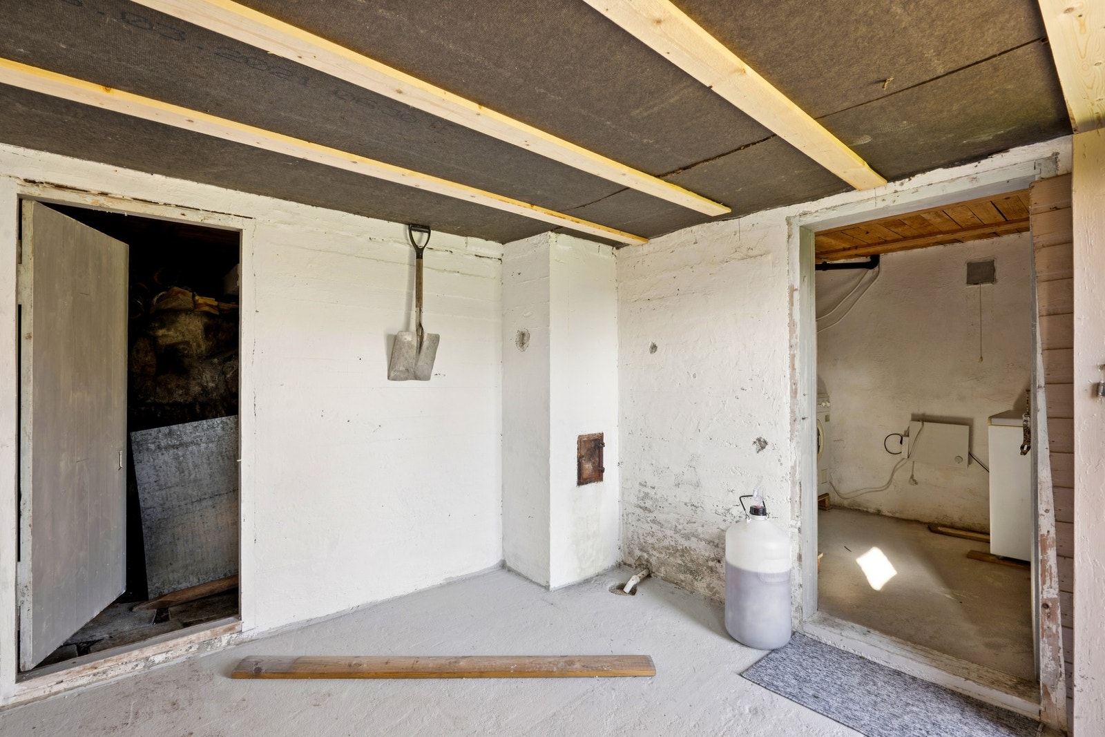 Utvendig adkomst til kjeller Galleribilde