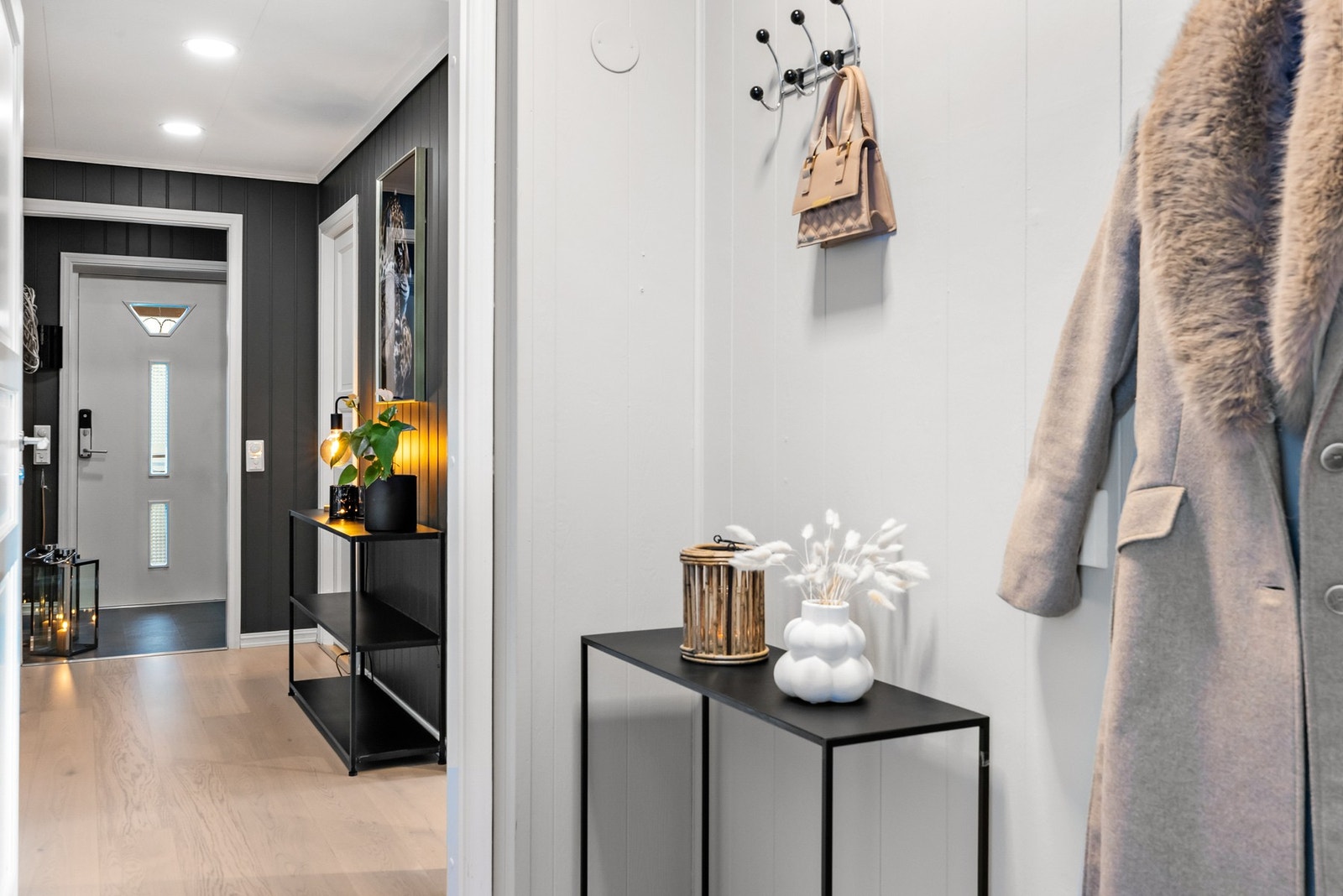 Leiligheten har et moderne preg og moderne fargevalg. Galleribilde