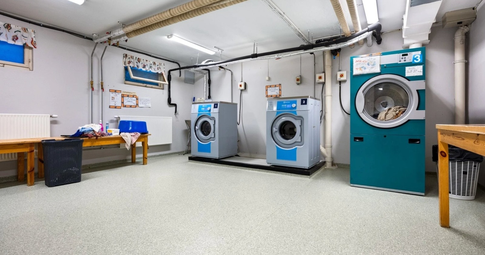 Felles vaskerom. Galleribilde