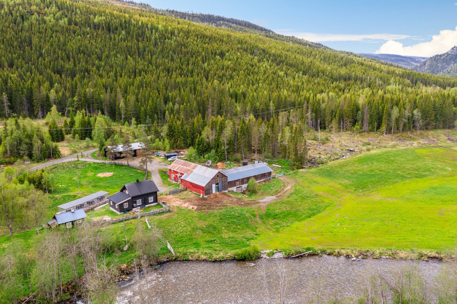 Fasadebilde gårdstun Galleribilde