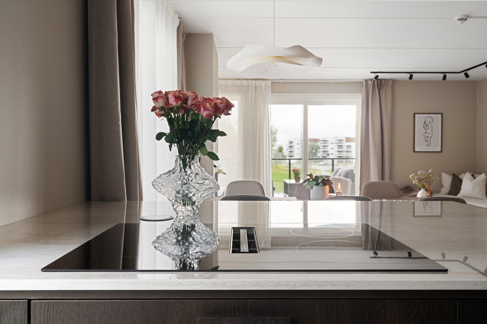 Her kan du kokkelere mens den gode samtalen i selskapet fortsetter. Galleribilde