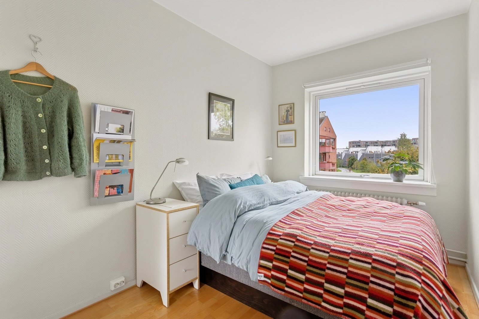 Leiligheten har 2 gode soverom, vendt ut mot rolig bakgård. Galleribilde