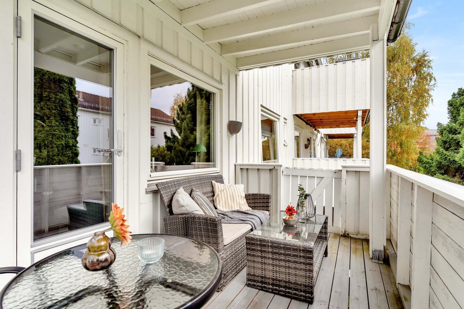 Denne solrike balkongen gir deg et flott tilskudd av lys og luft. Galleribilde