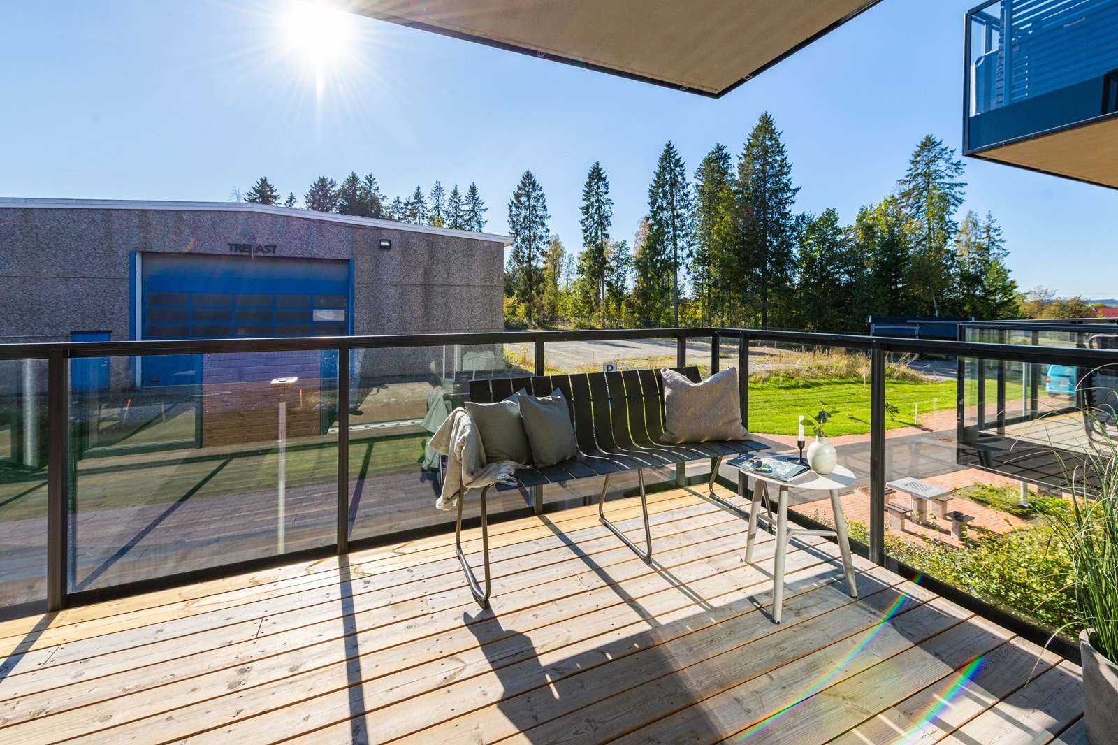 Solrik balkong Galleribilde