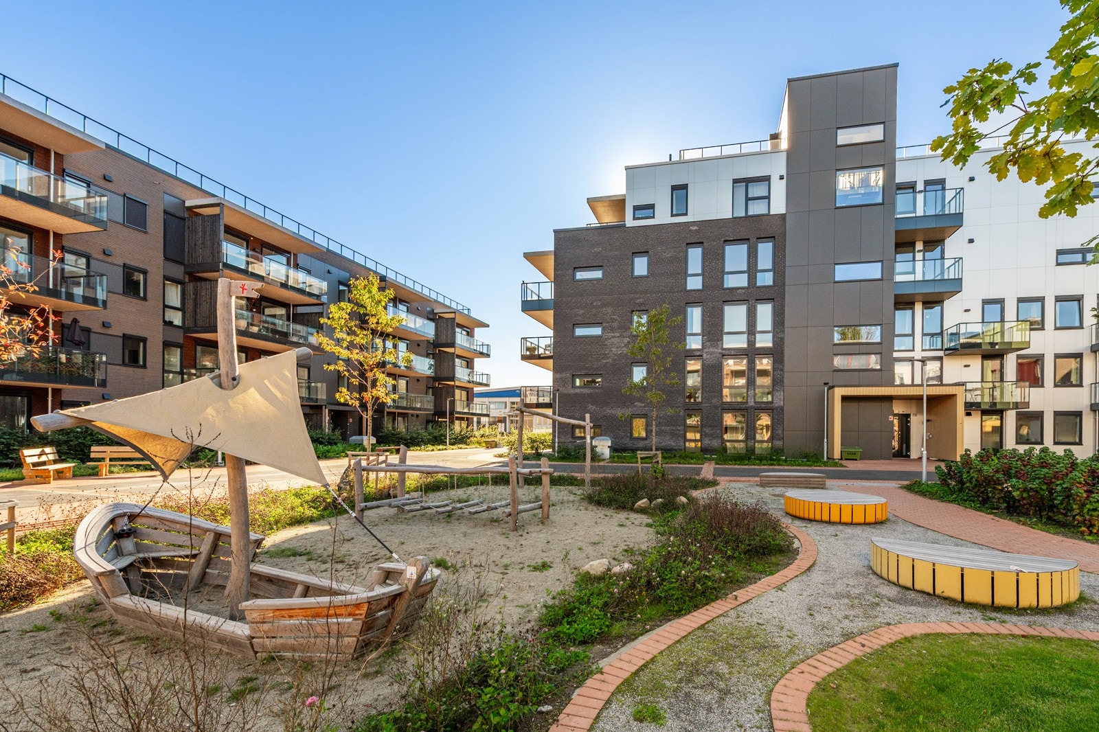 Flott bilfritt tun Galleribilde