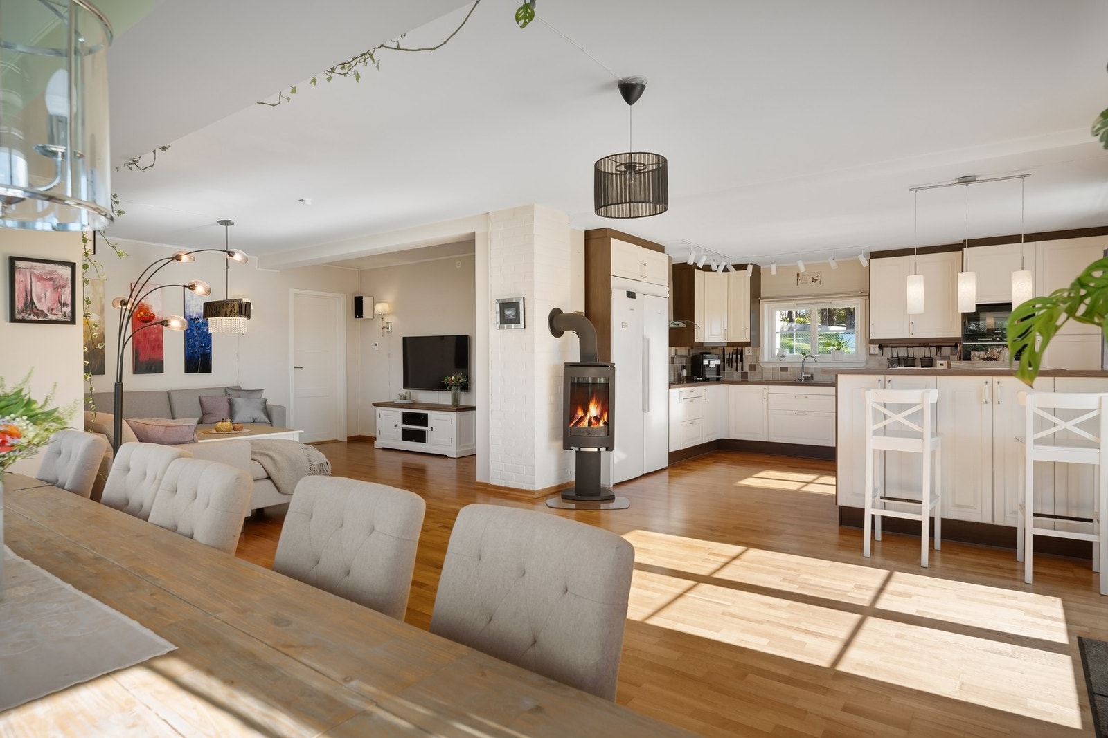 Stue og kjøkken Galleribilde