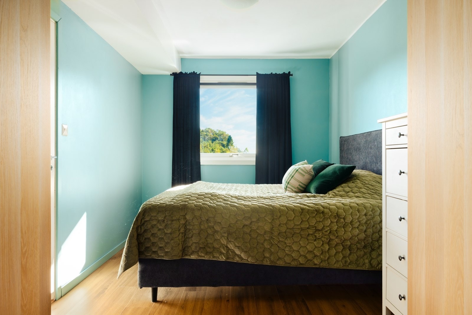 Soverommet er på romslige 13,4 kvm. Galleribilde