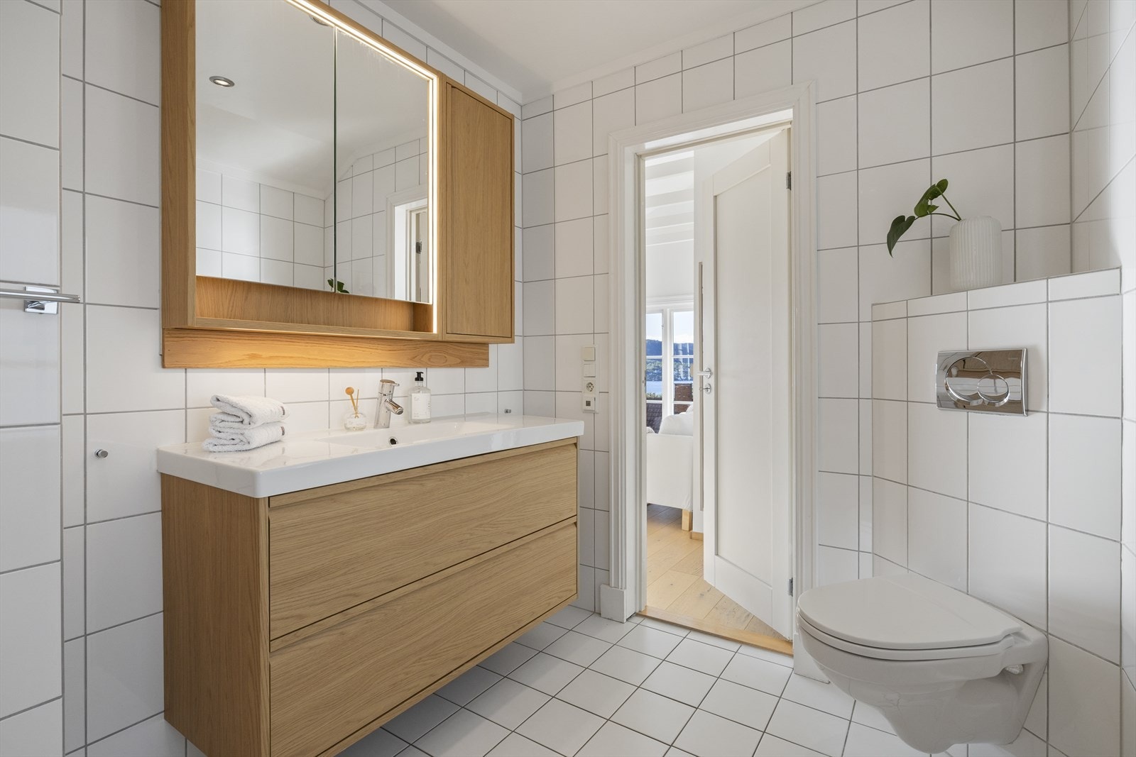 Sanitærutstyr fra 2006 og innredning fra 2024 Galleribilde