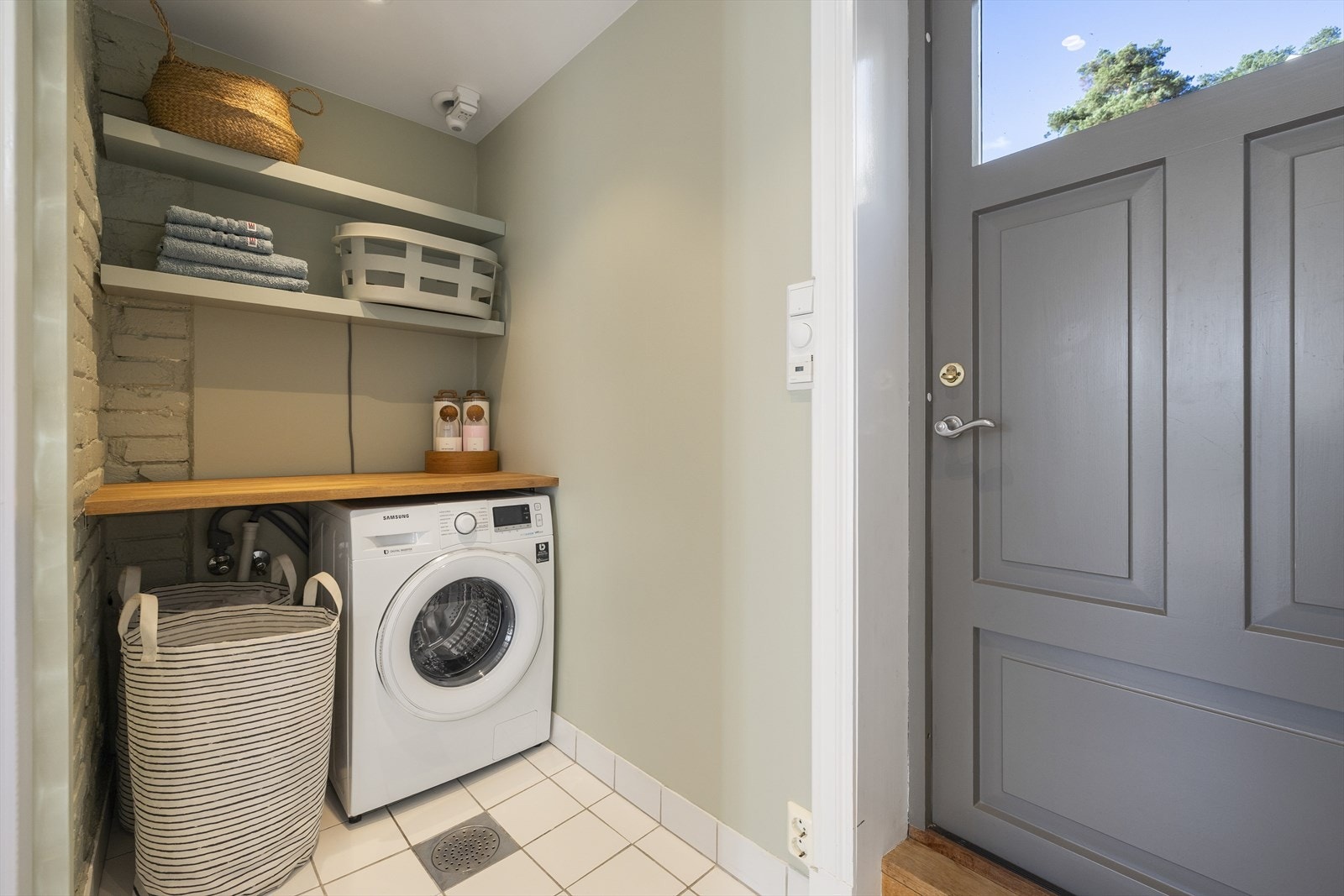 Vaskerom Galleribilde