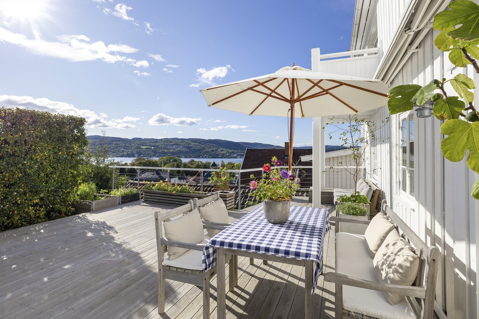 Terrassen har flere soner Galleribilde