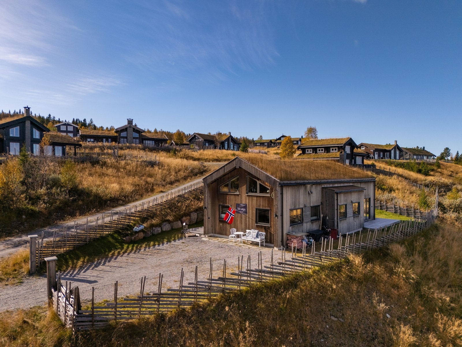 God plass til flere biler. Galleribilde