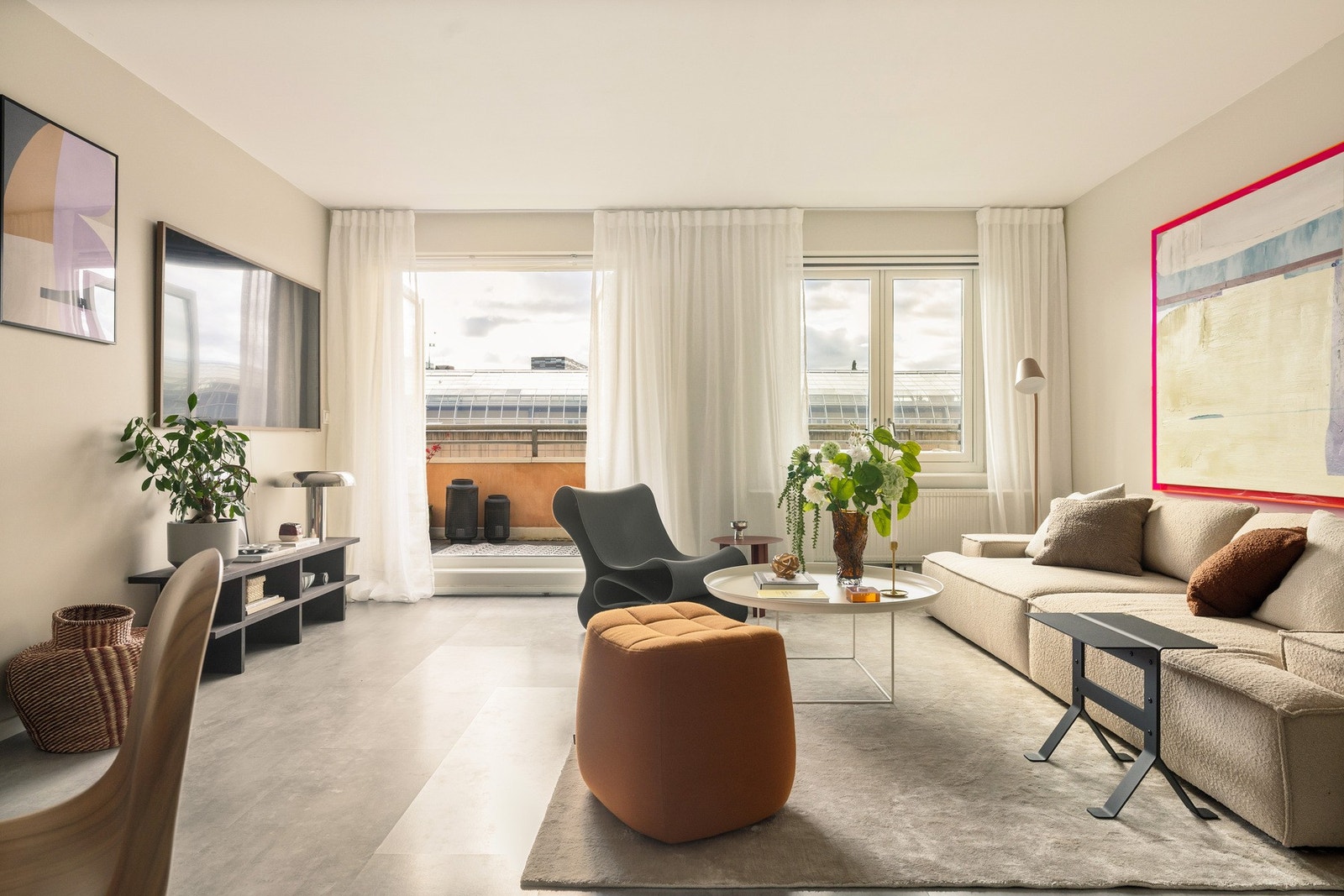 Du skal få en liten smakebit av den sørvestvendte terrassen (ca. 14 m²). Galleribilde