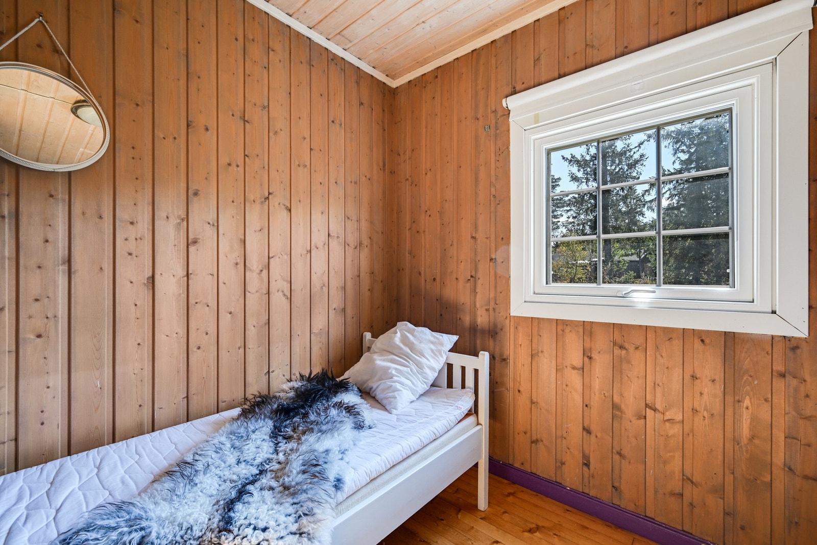 2 av soverommene er innredet med køyeseng + enkeltseng Galleribilde
