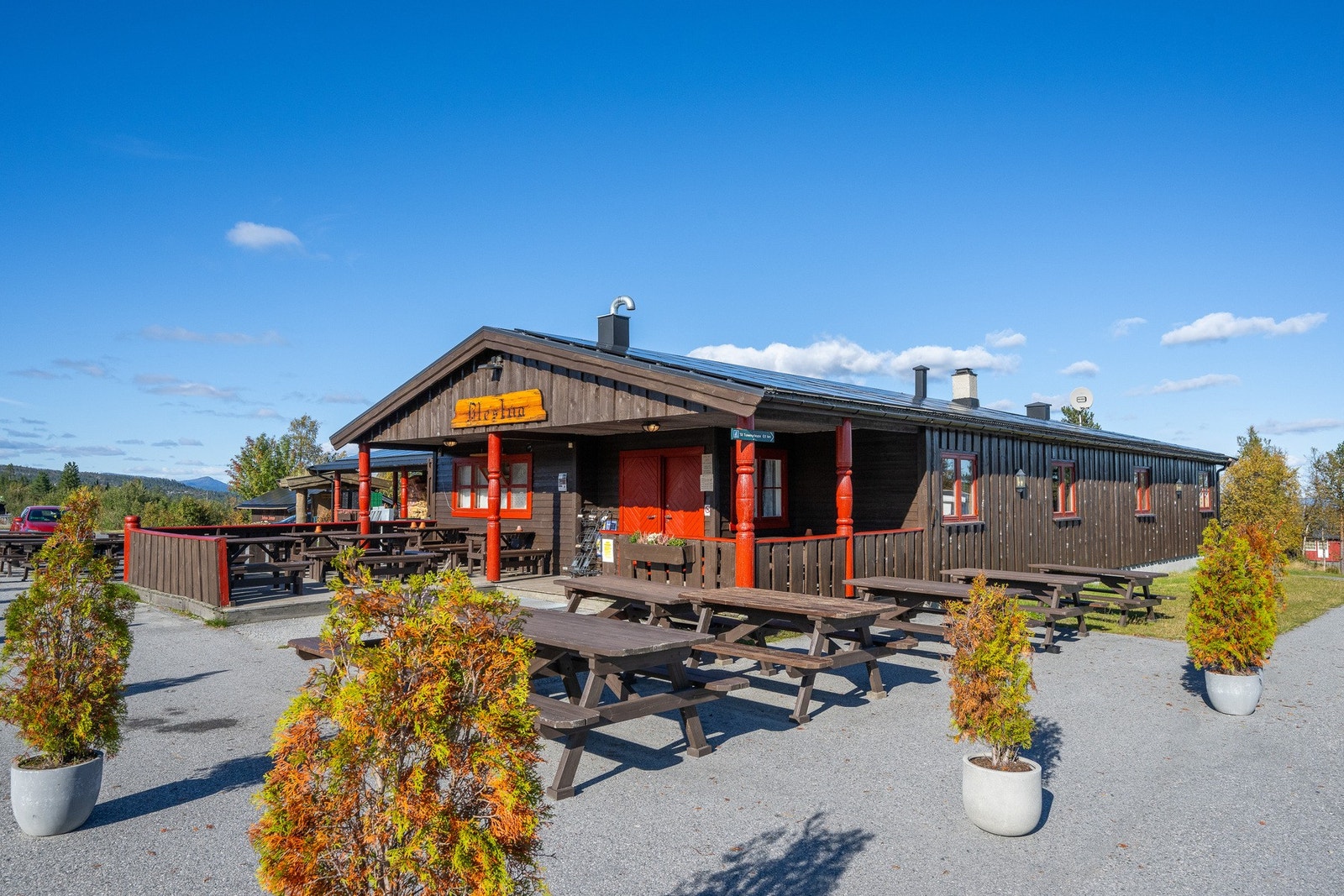 Kort gangavstand opp til Blestua Galleribilde