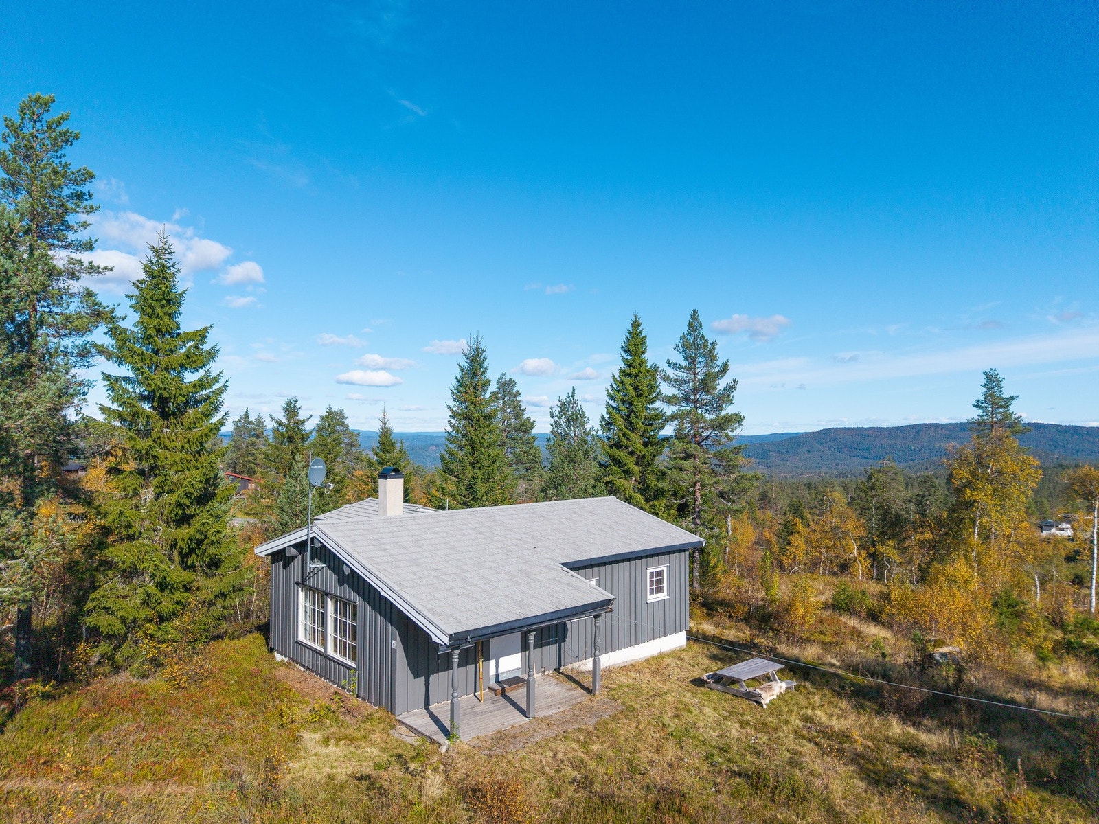 Meget god avstand mellom hyttene her Galleribilde