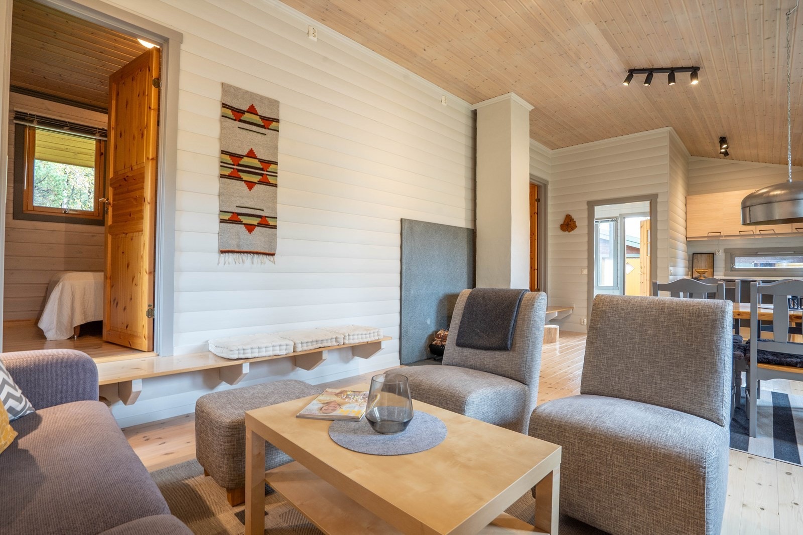 Soverom 2 sett til venstre for sofagruppen. Galleribilde