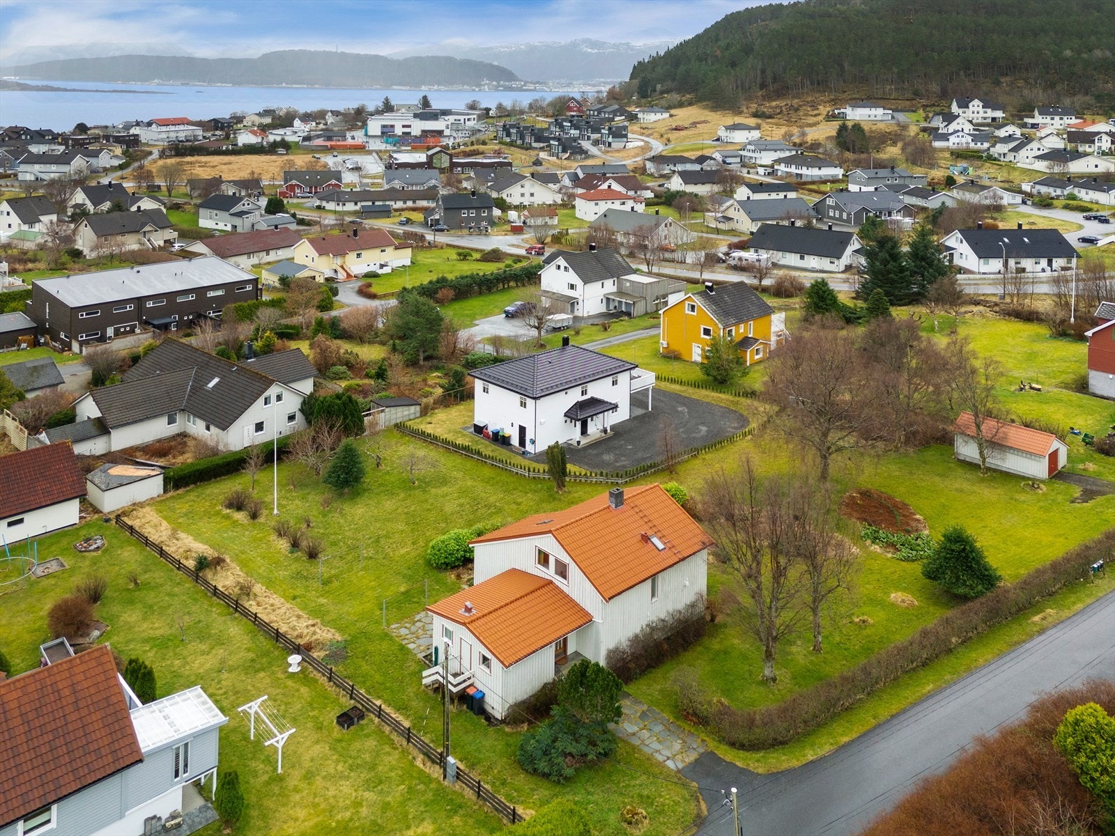 Dronefoto mot sørøst. Galleribilde