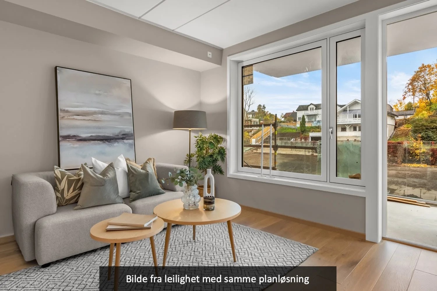 Fra stuen er det utgang på balkongen på 12 kvm. Galleribilde
