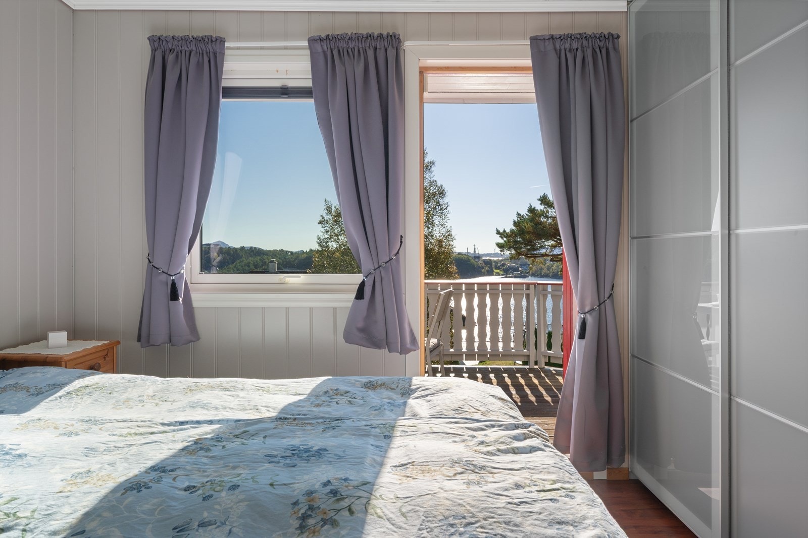 Utgang til altan fra hovedsoverom Galleribilde