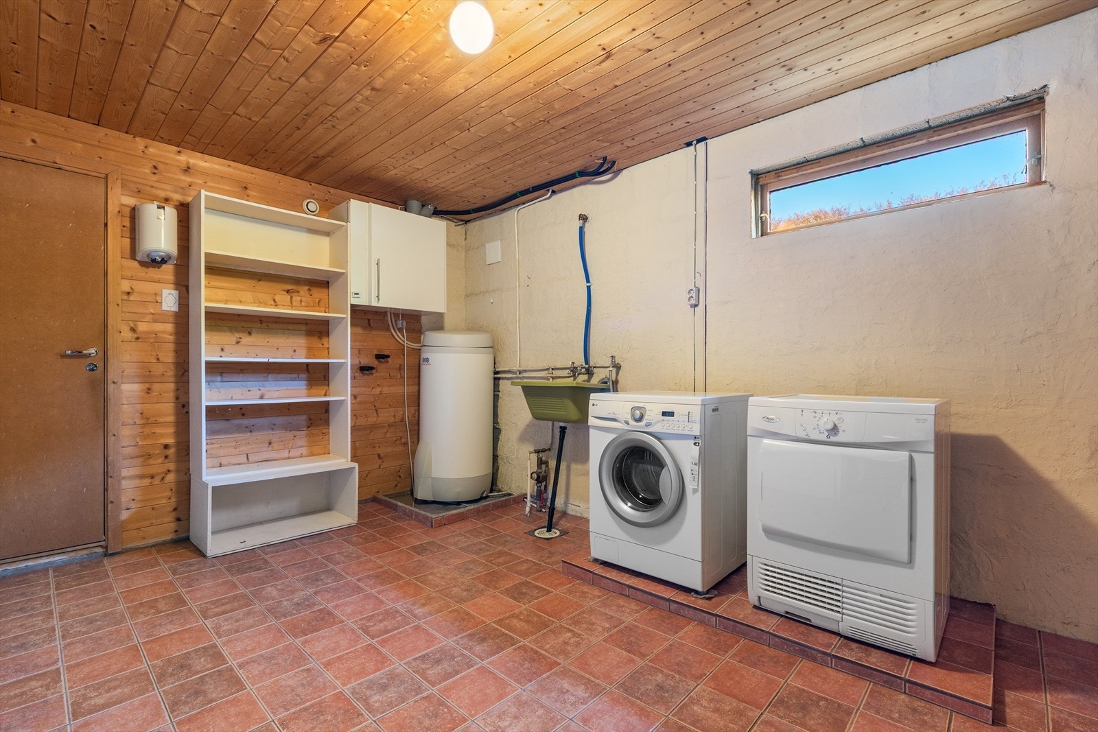 Vaskerom Galleribilde