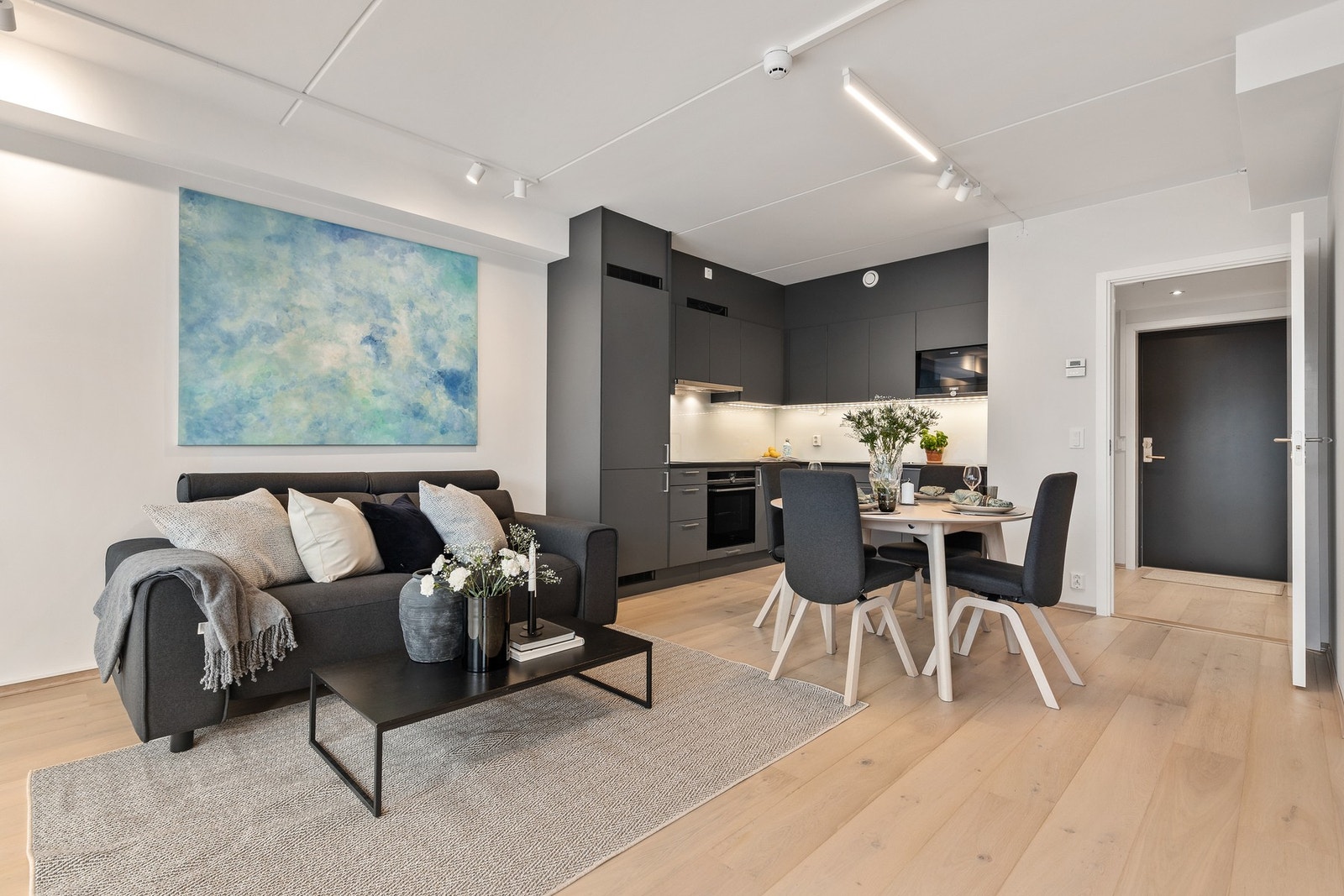 Velkommen til Nedre Storgate 49! Presentert av John-Amund Høistad v/ EIE eiendomsmegling. Galleribilde