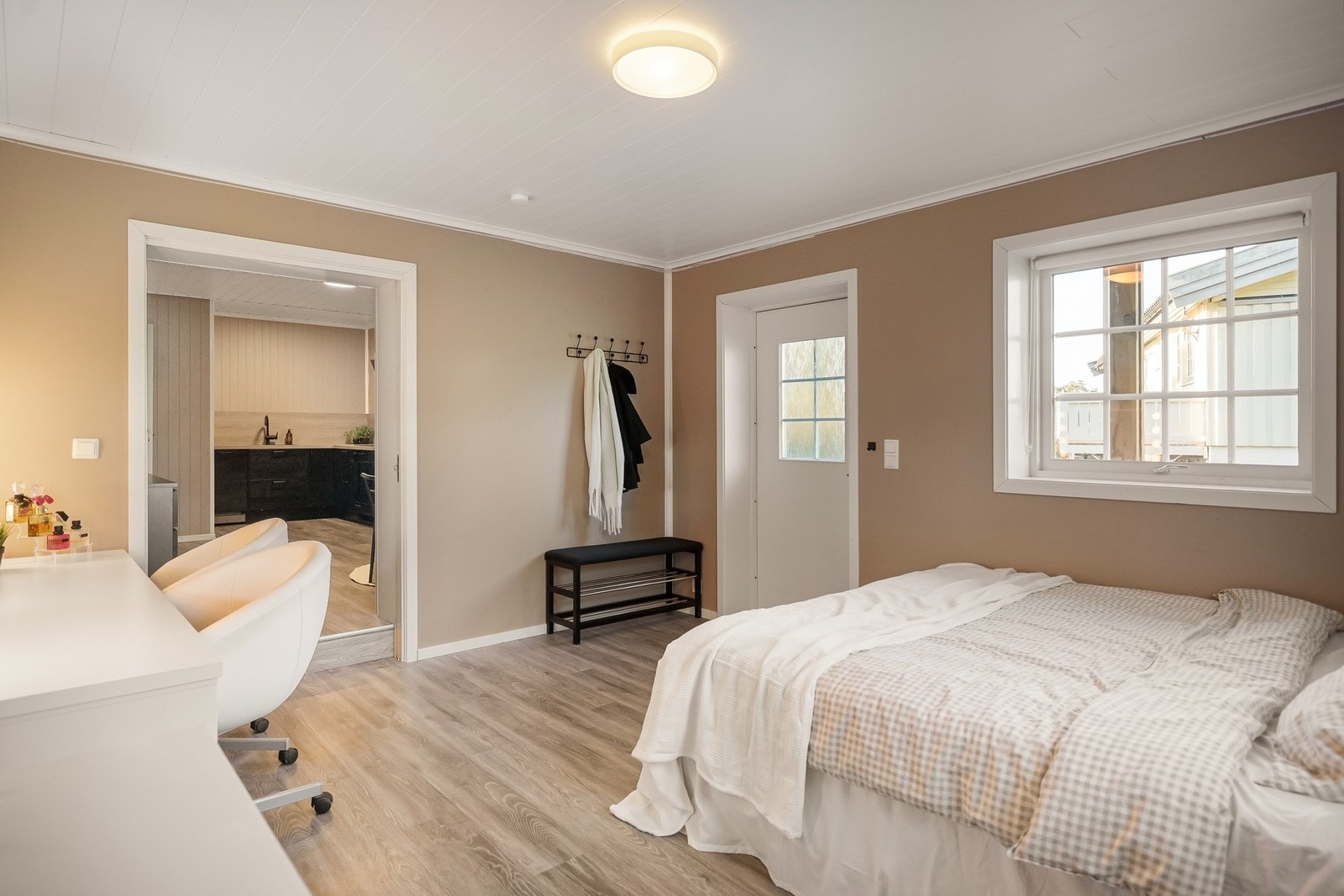 Soverommet har også egen inngang uten ifra Galleribilde