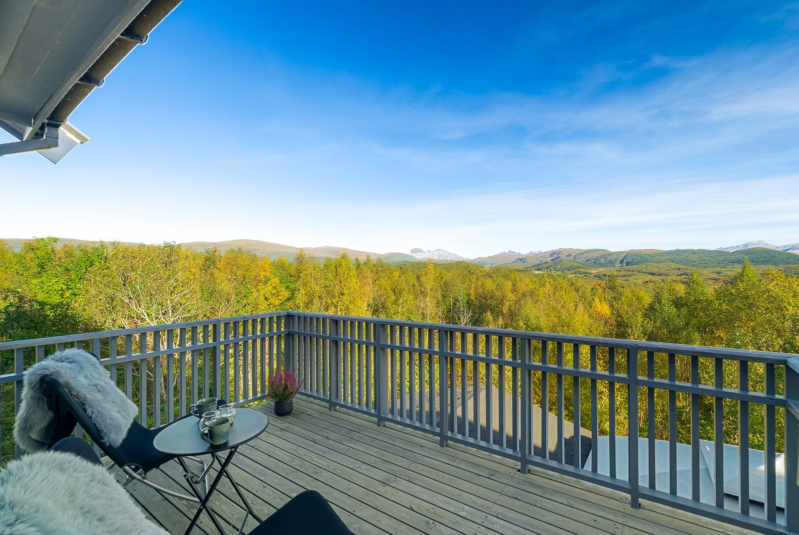 Balkong med upåklagelig utsikt - Bør oppleves! Galleribilde