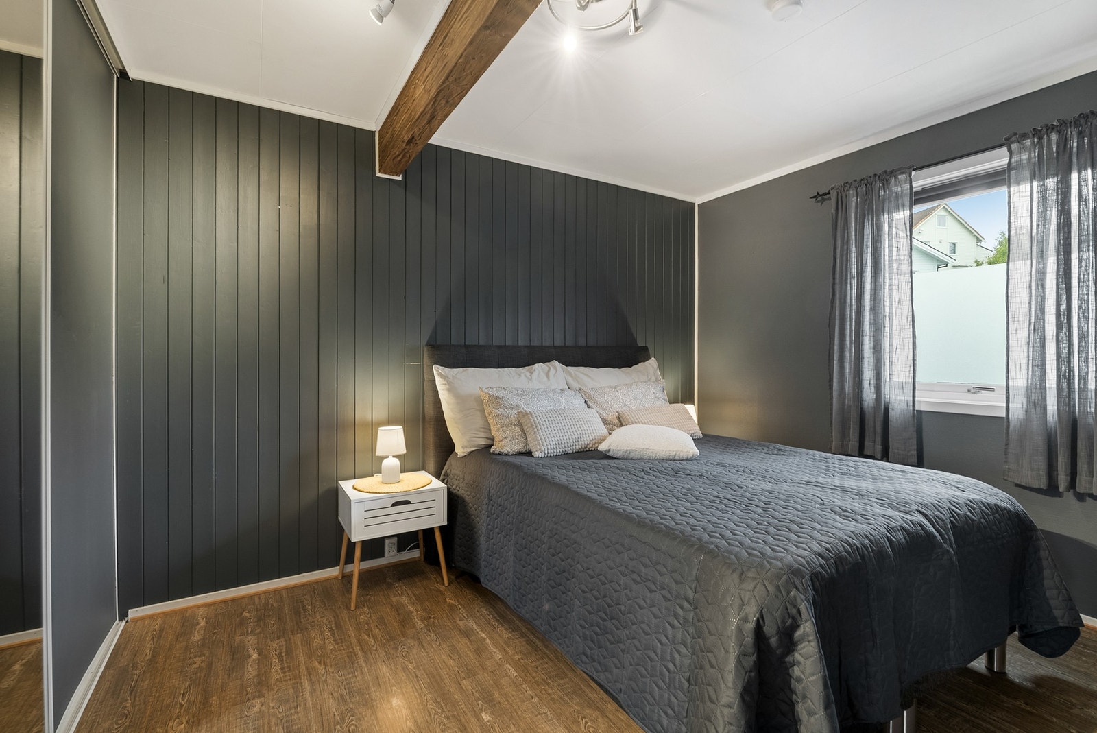 Soverom nr. 1 i god størrelse Galleribilde