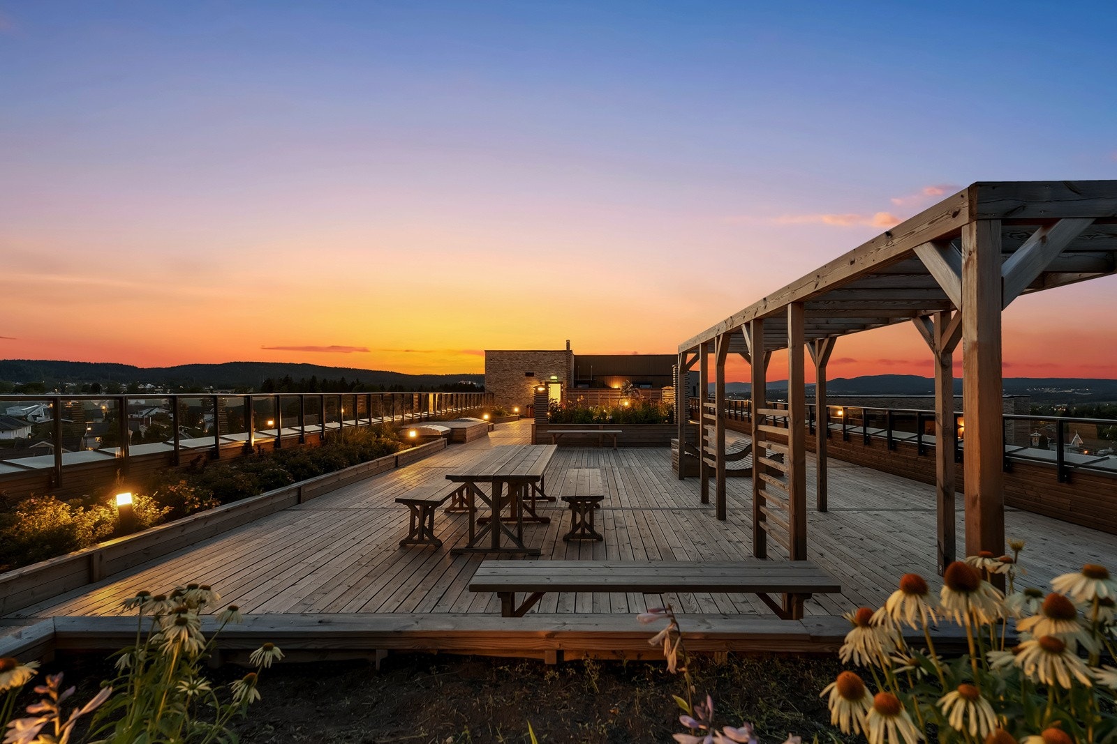 Her kan du få med deg nydelige solnedganger. Galleribilde