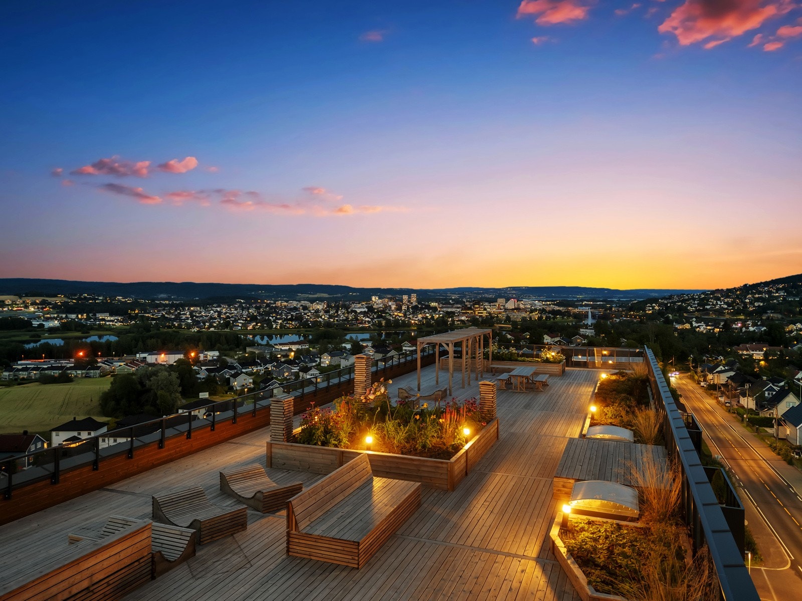 Hyggelig kveldsstemning på takterrassen. Galleribilde
