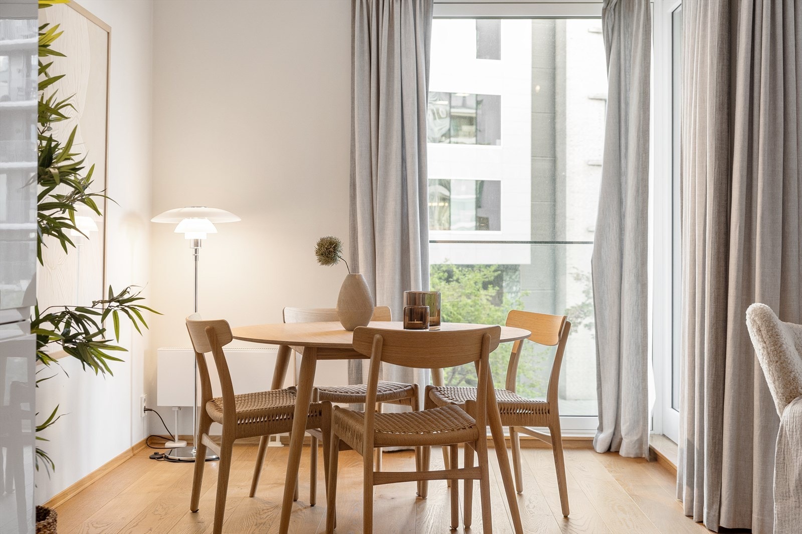 Varmtvann, fyring og internett er inkludert i felleskostnadene. Galleribilde