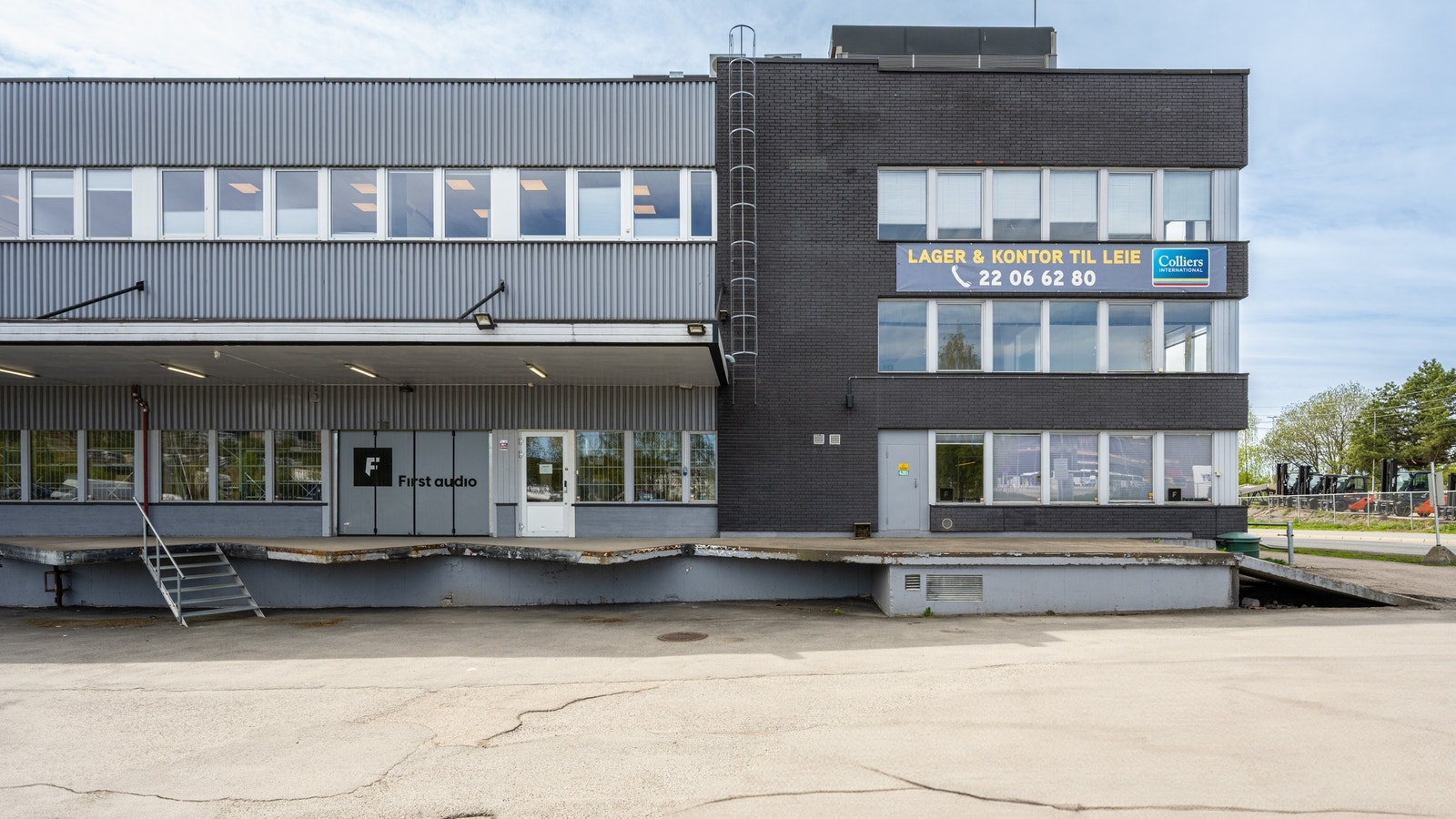 Lastebrygge til lager i 1.etg. Galleribilde