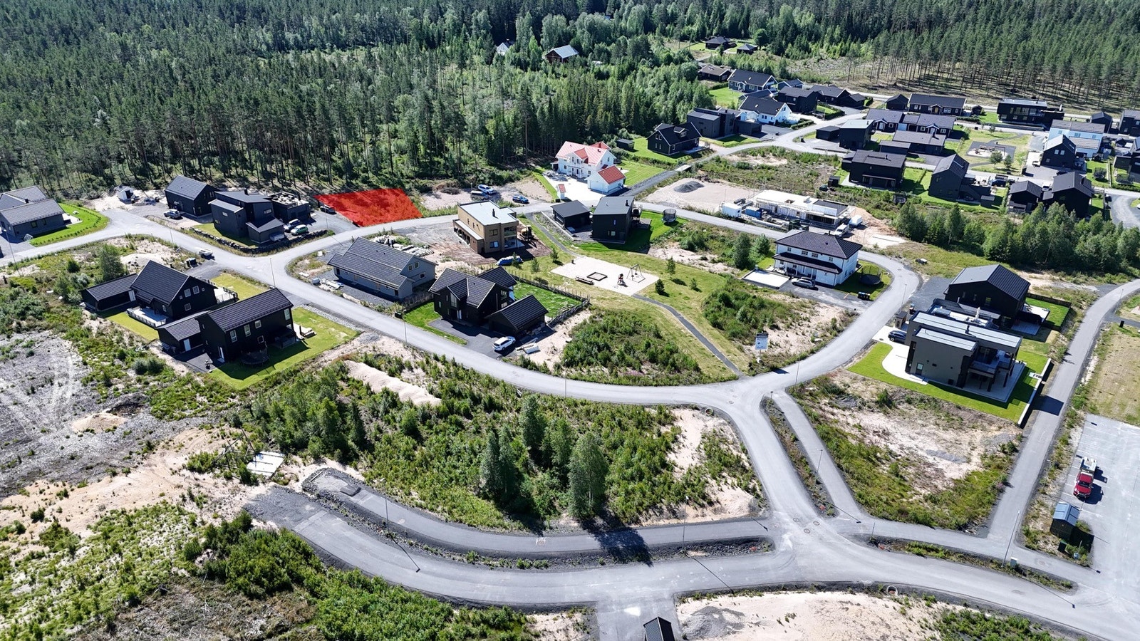 Oversiktsbilde tomt
