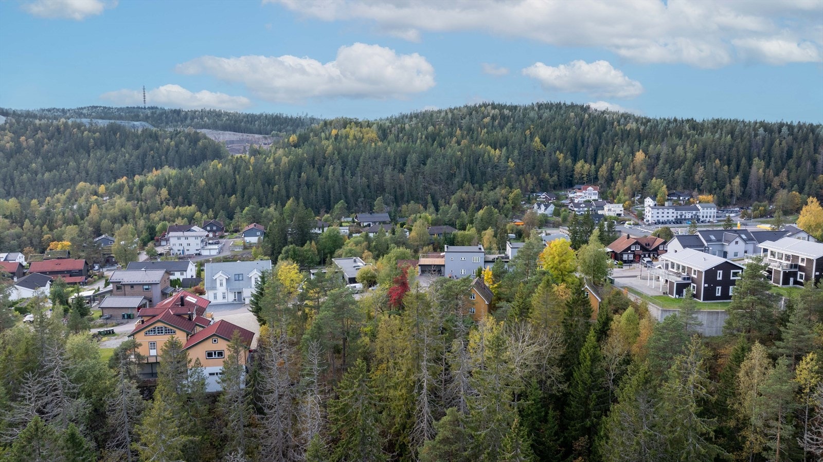 Området er et eldorado for ski, sykkel- og turentusiaster, og tilbyr et variert utvalg av fritidsaktiviteter. Galleribilde