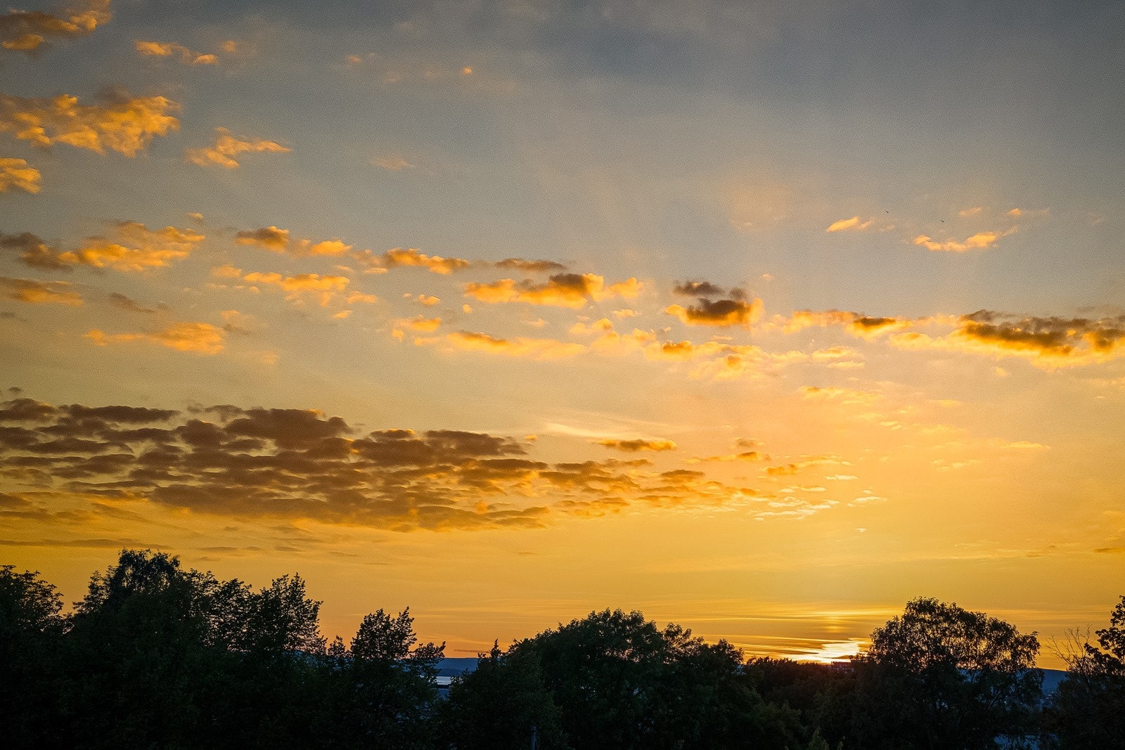 Fjordgløtt og herlig solnedgang. Galleribilde