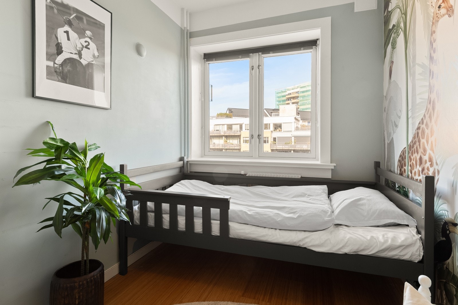 Med god plass til dobbeltseng, barneseng eller kontorløsning om dette er ønsket. Galleribilde