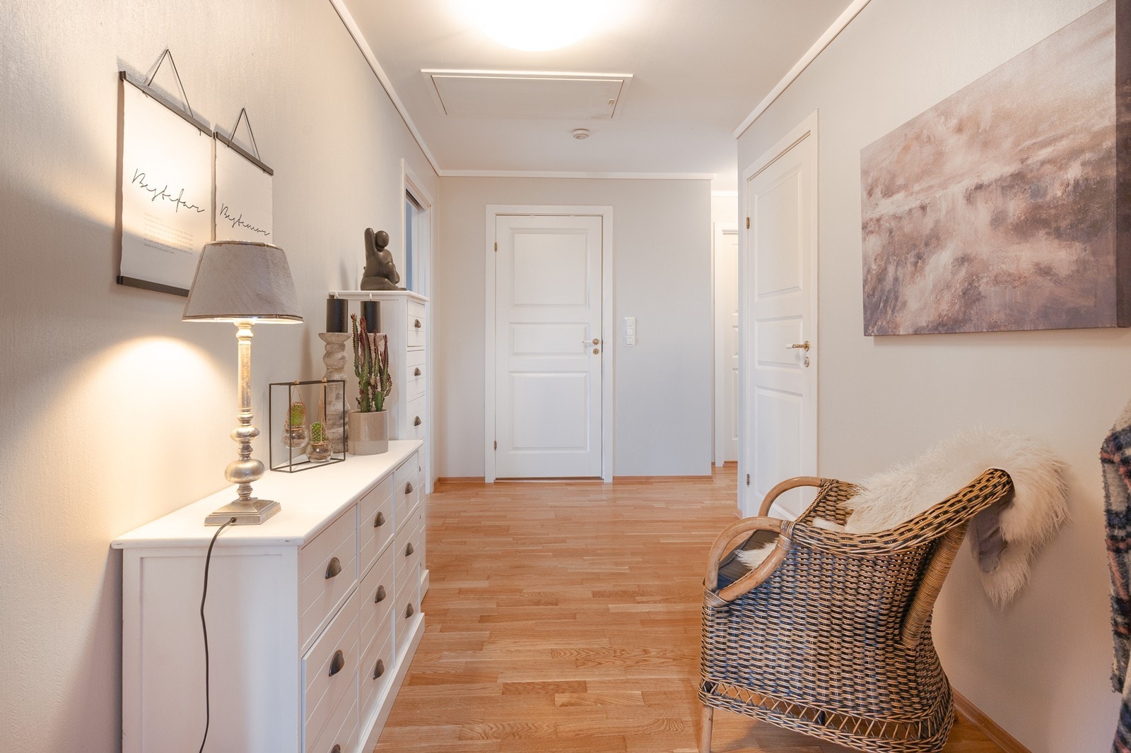 Leiligheten har lagringsplass i to inneboder, pluss loft Galleribilde