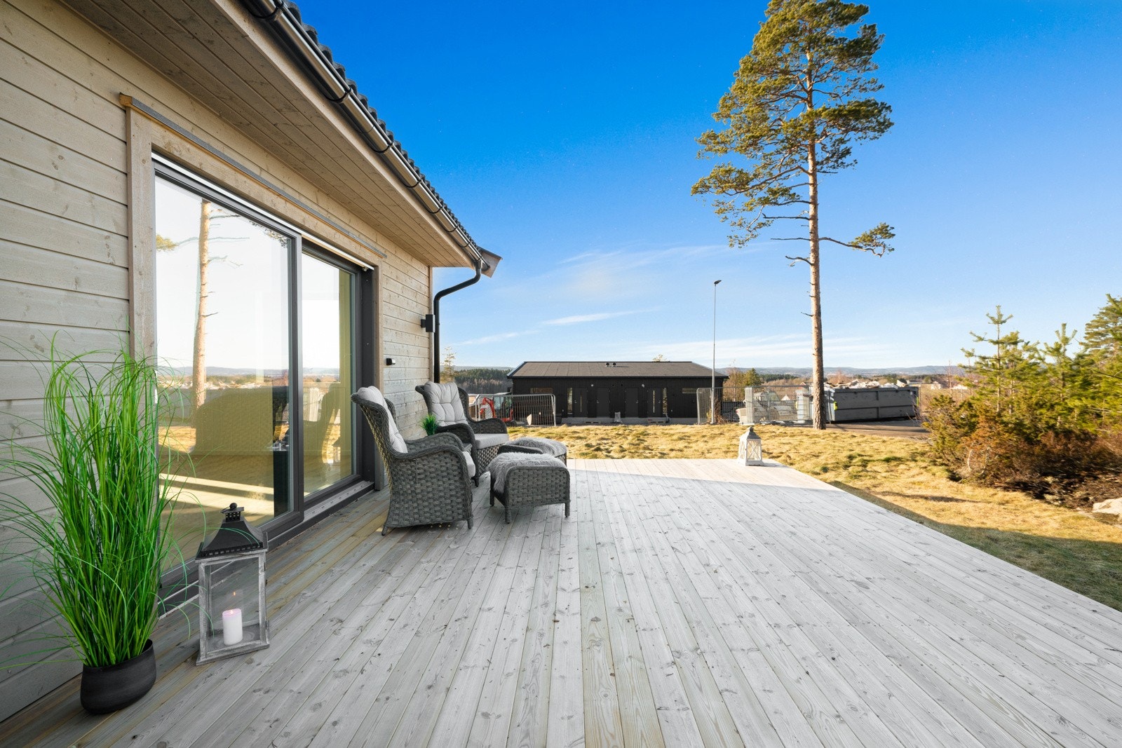 Markterrasse. Galleribilde