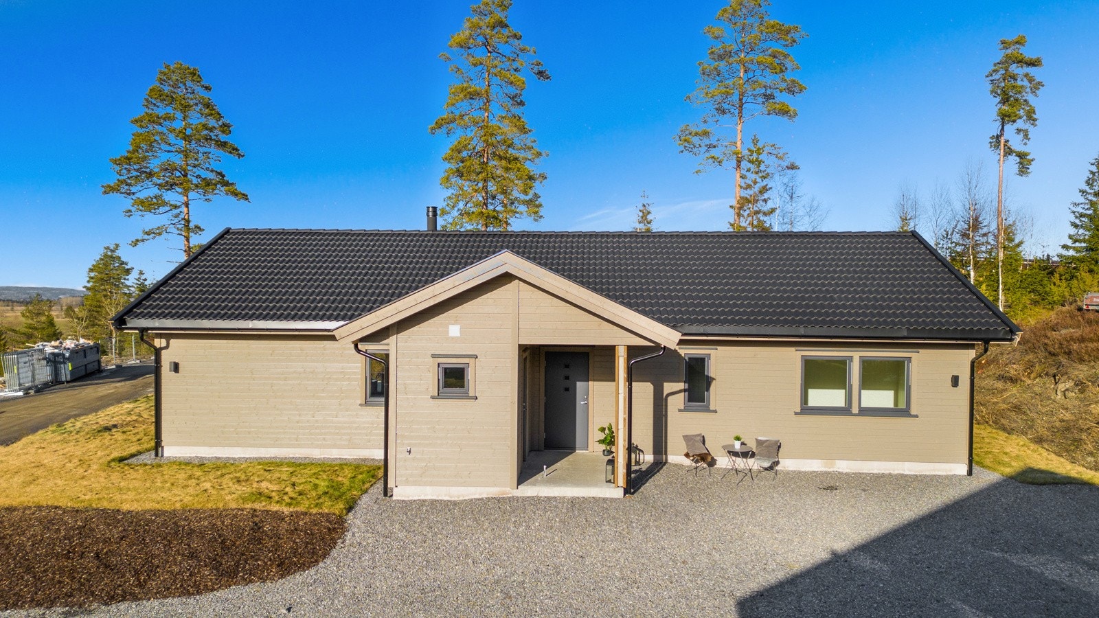 Inngangsparti. Galleribilde