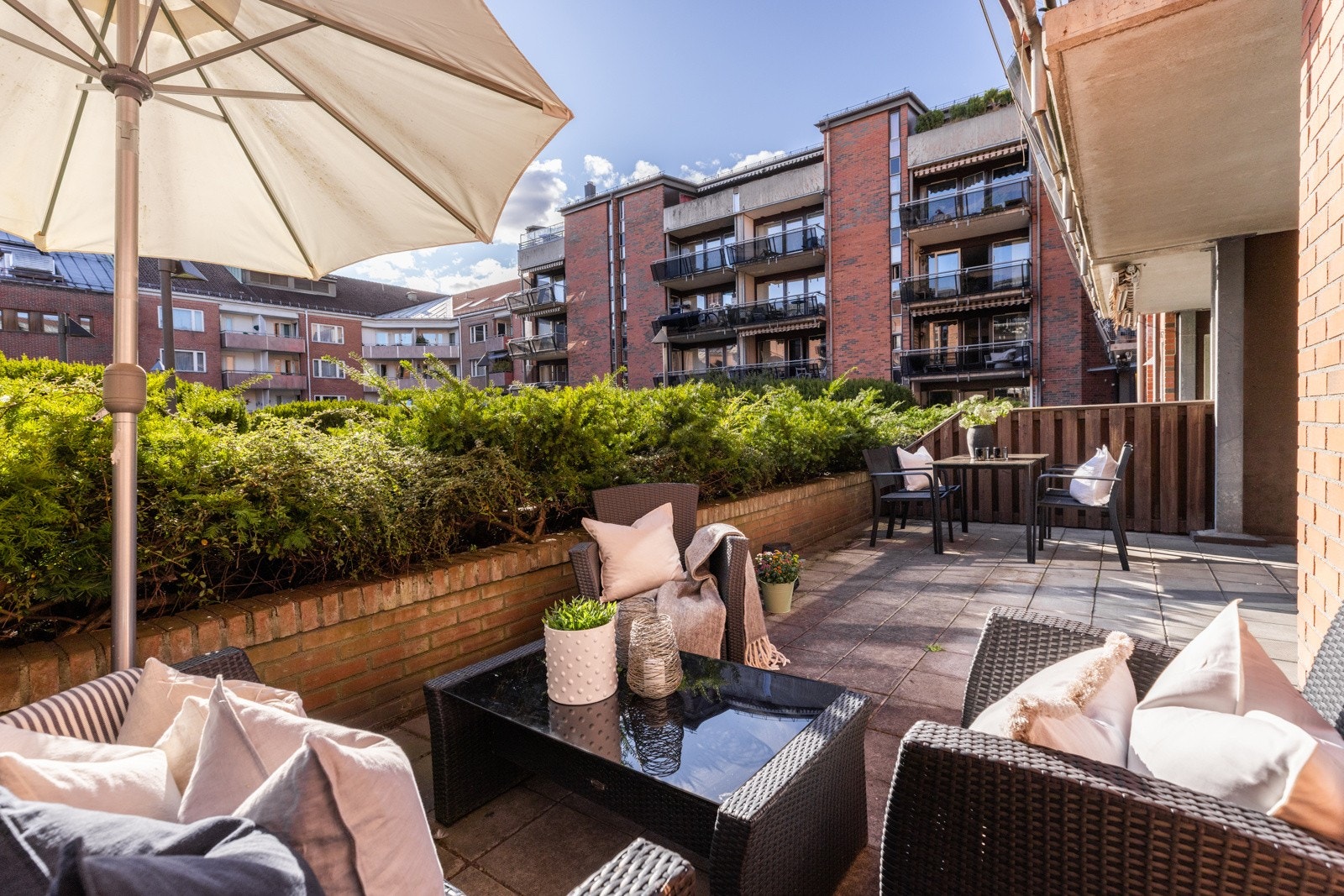 Her får du moderne komfort, urbane kvaliteter og nærhet til kultur, parker og kollektivtilbud. Midt i hjerte av byen. Galleribilde