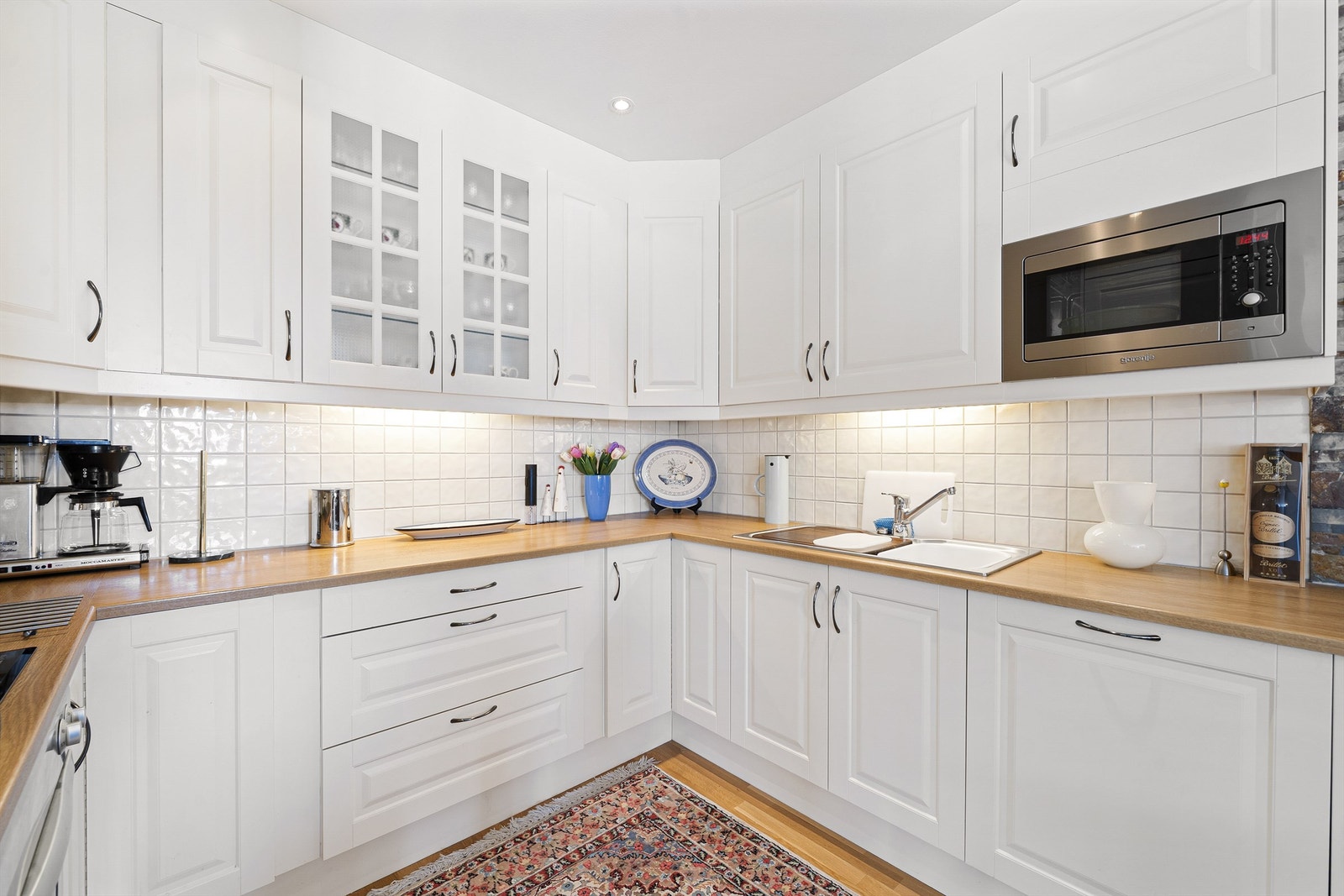 Her er det god plass til matlaging Galleribilde