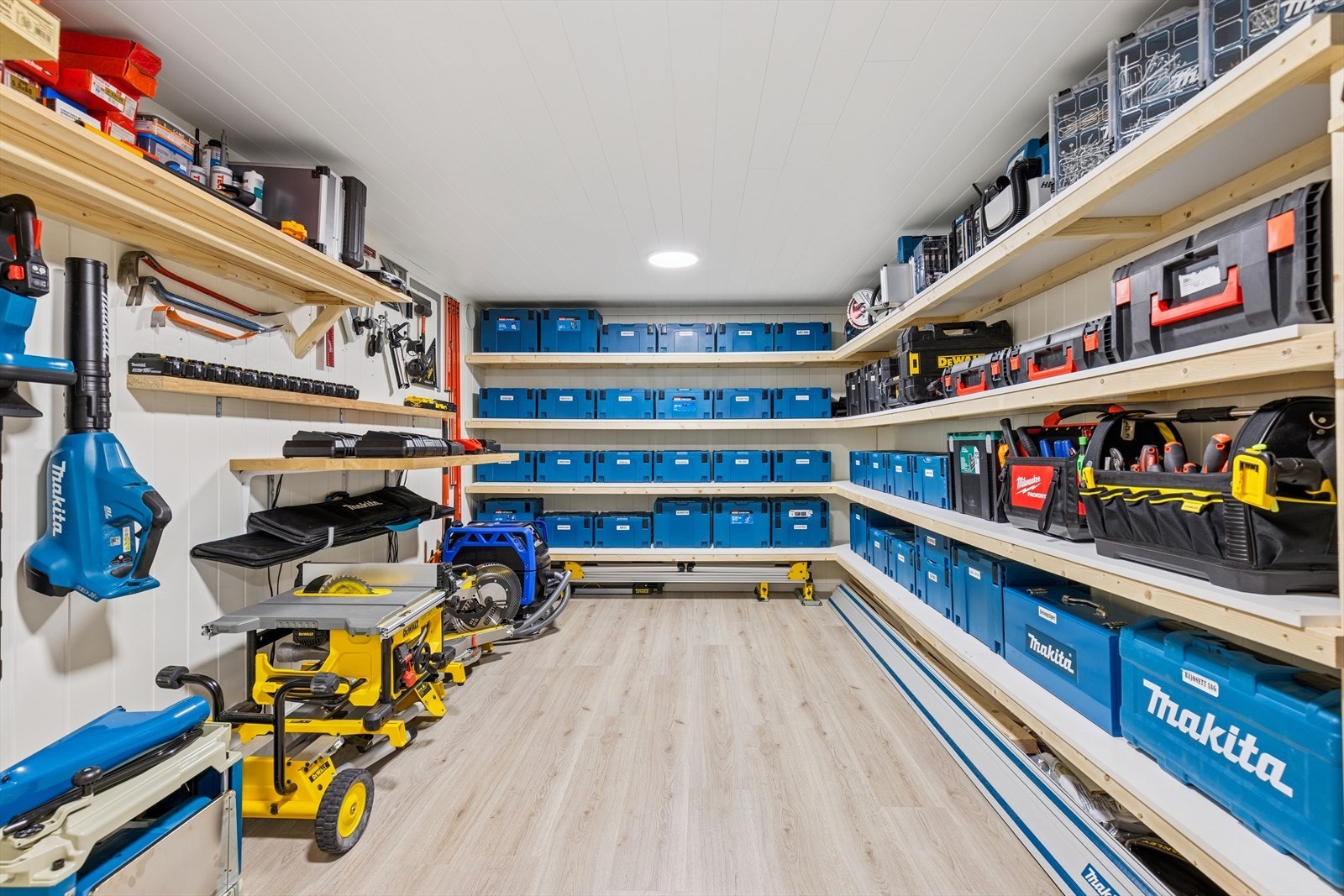 Bod i kjeller Galleribilde