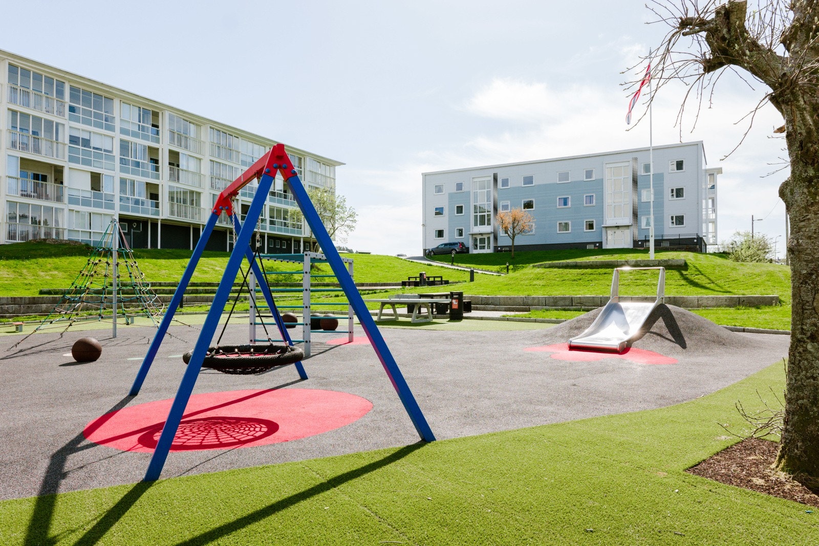 I borettslaget er det lekeplasser, skatepark og ballbinge. Galleribilde