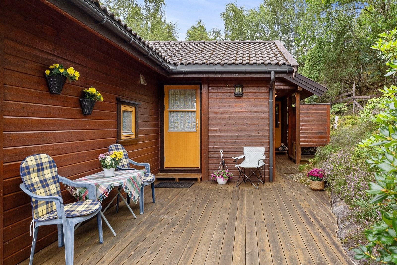 Koselig inngangsparti hvor du kan nyte morgenkaffen. Galleribilde