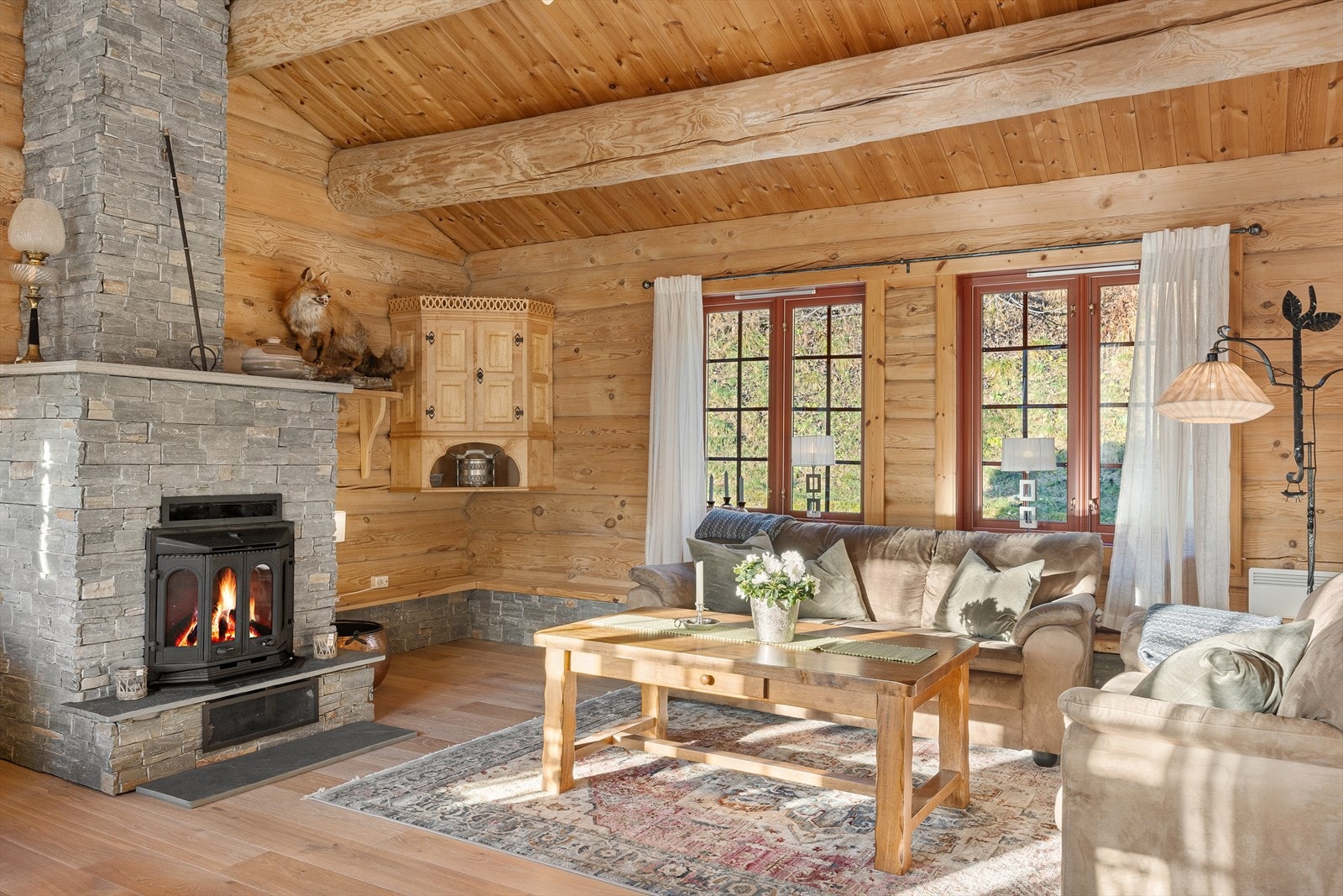 Peis med innsats sikrer både god varme og knitrende hygge på kalde vinterdager. Galleribilde