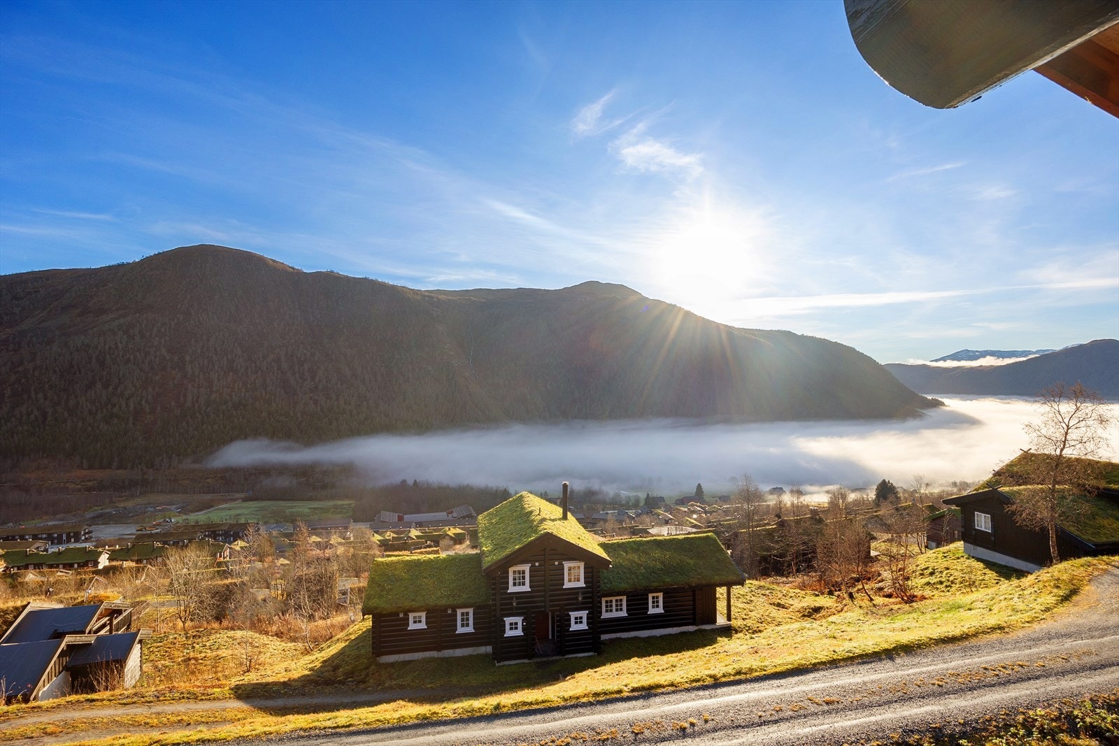 Nydelig utsikt fra terrassen. Galleribilde