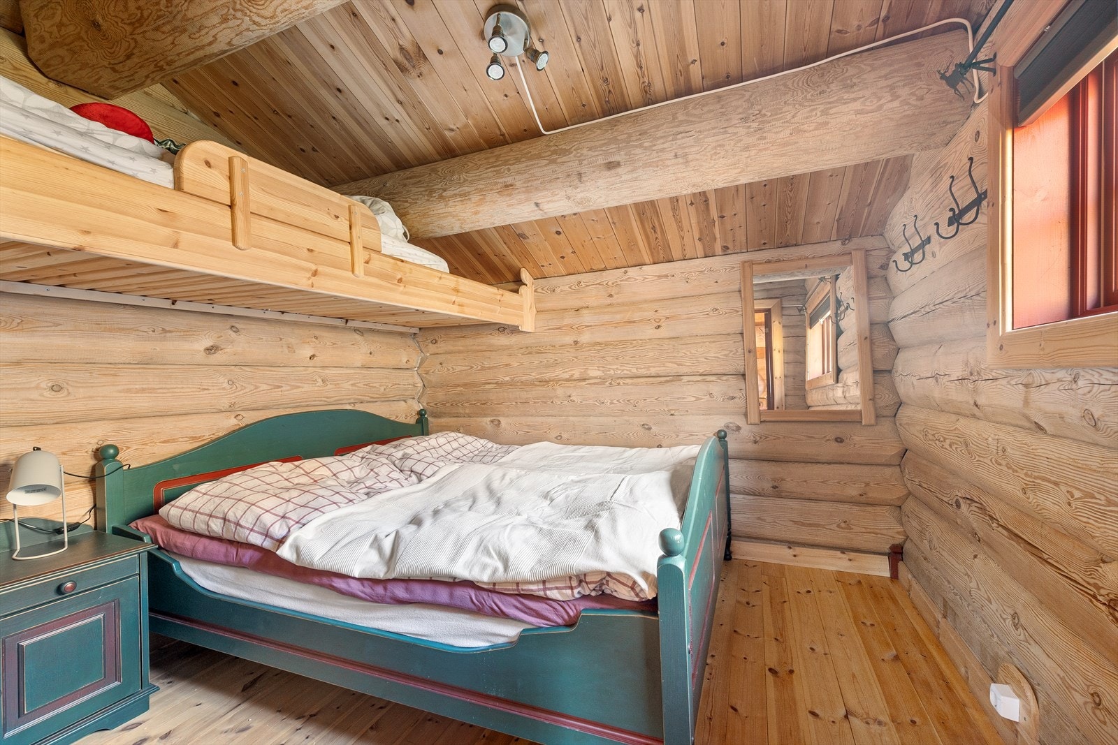 Soverom 4 på hele 8 m² med tre sengeplasser. Galleribilde