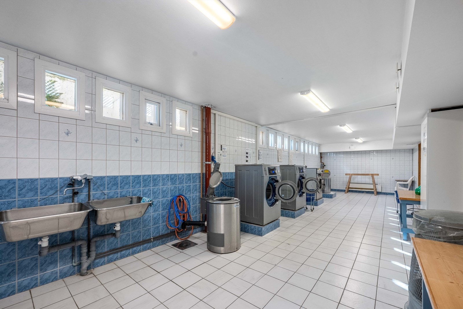 Borettslaget har et stort fellesvaskeri. Galleribilde