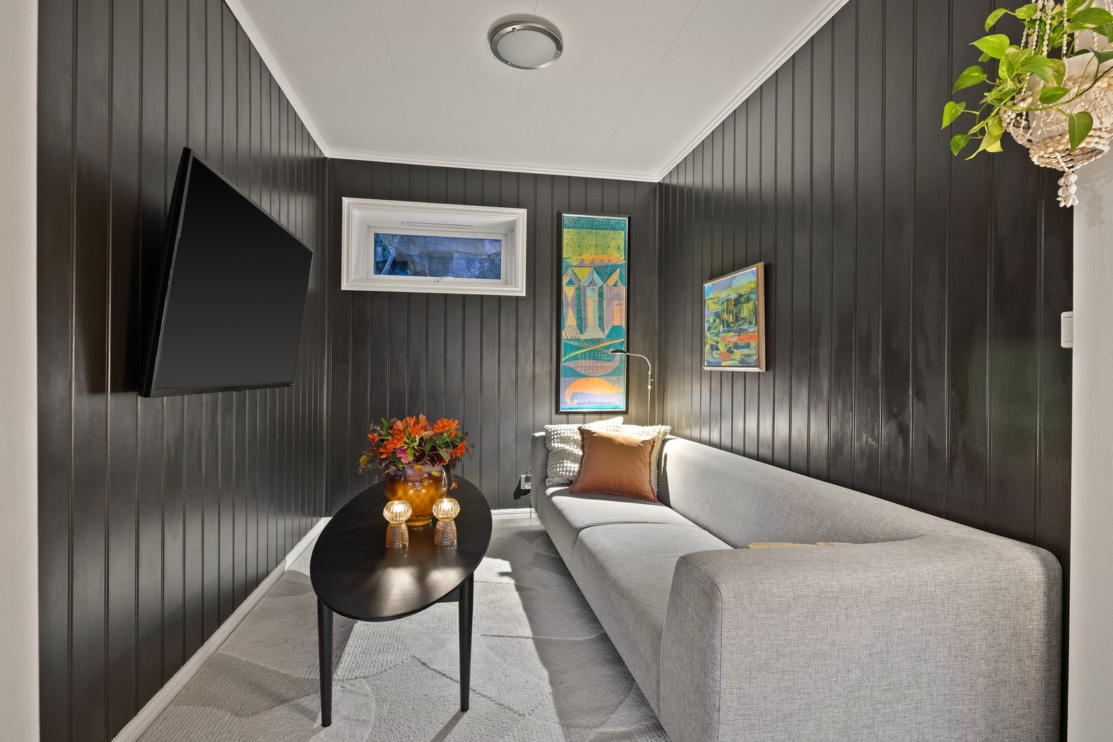 Rommet har opprinnelig vært benyttet til to boder. Galleribilde